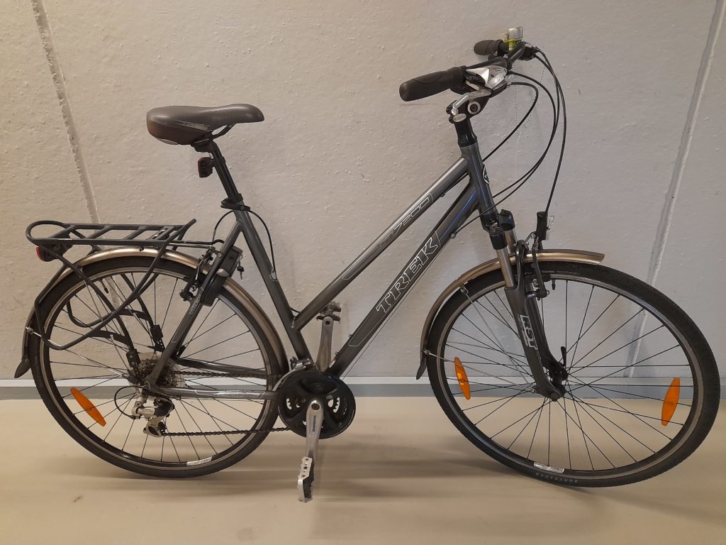 28076-damesfiets (code 13) merk  Trek