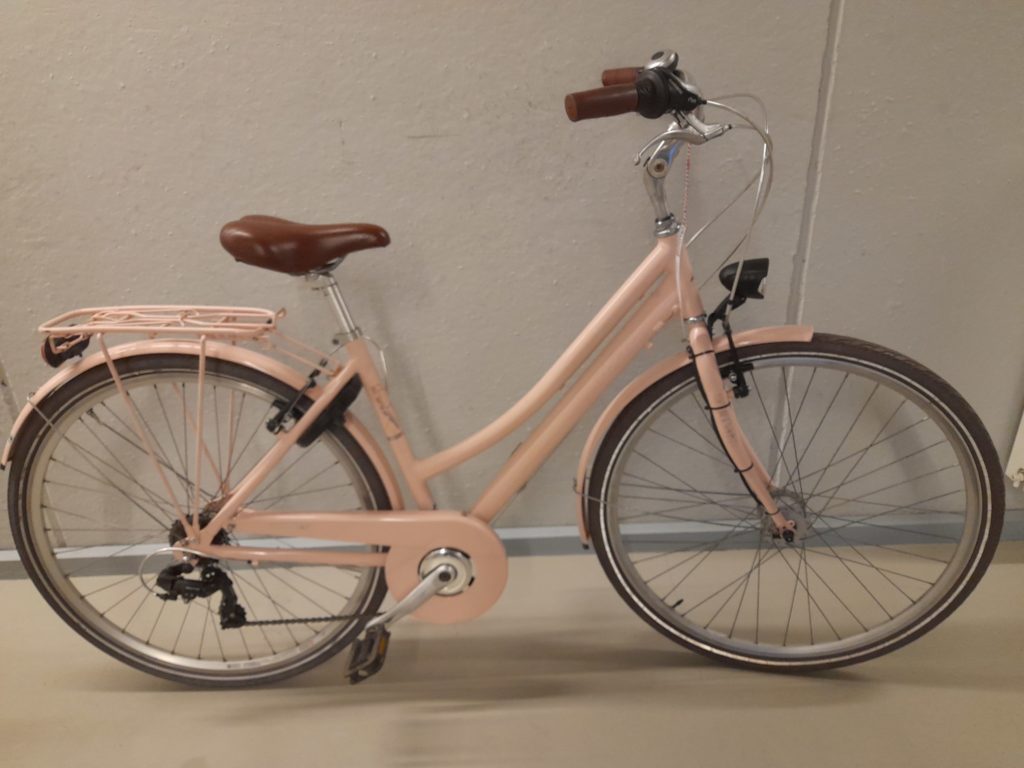 28219-Damesfiets (code 381) merk MBM