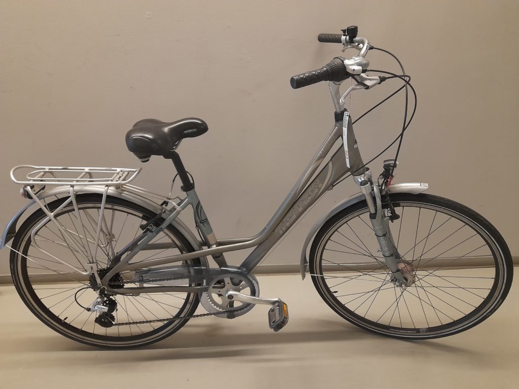 28488-Damesfiets (code 383) merk Thompson