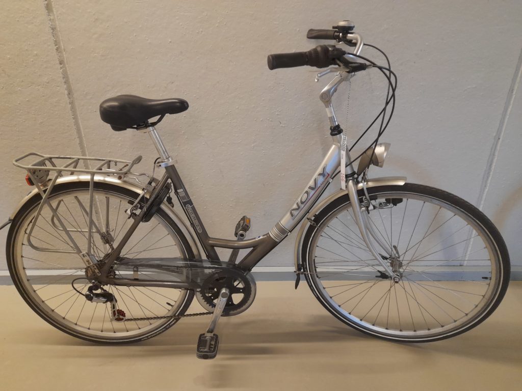 28800-Damesfiets (code 166) merk Novy