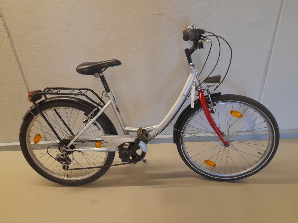 28884-Damesfiets (code 172) merk  MBM