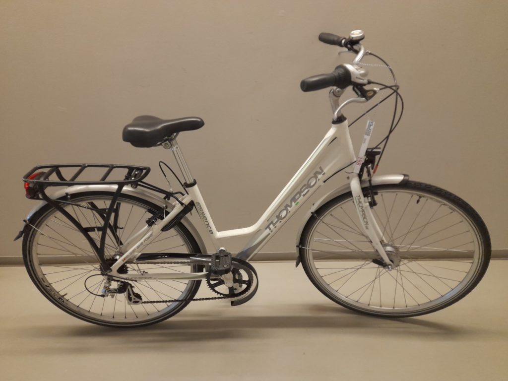 28972-Damesfiets (code 198) merk Thompson
